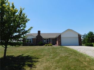 7660 N 825 E, Hope, IN 47246