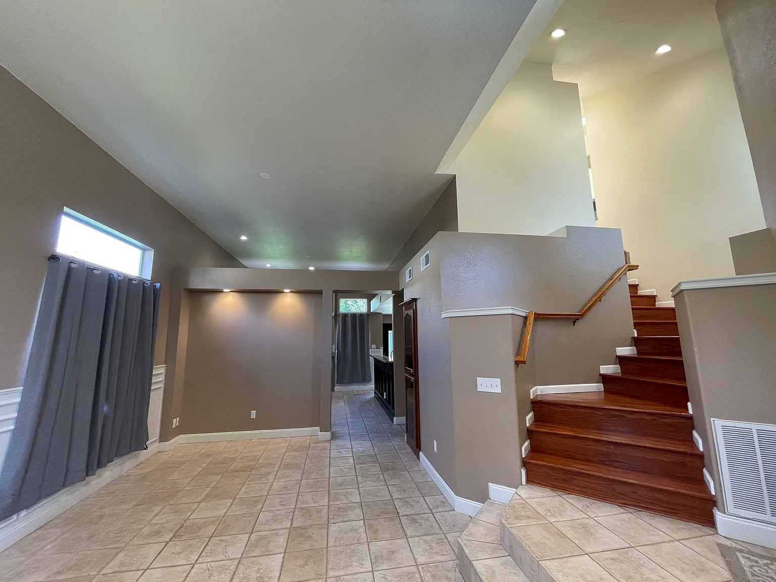 8255 Point Arena Ct — Photo 3