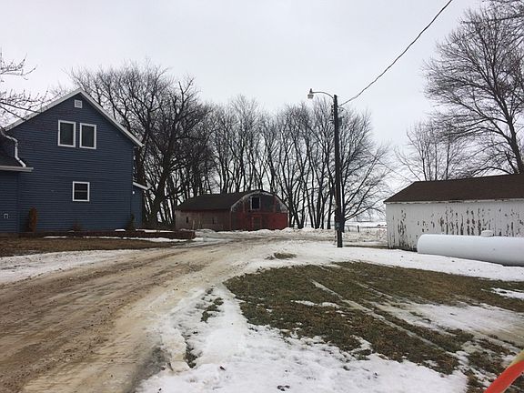 3rd image of 20620 816th Ave