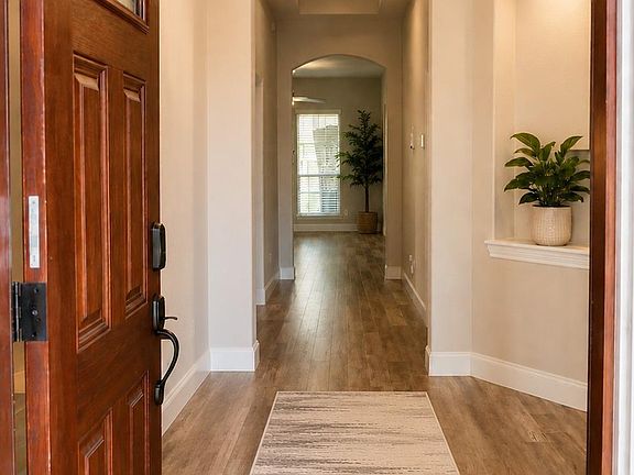 3rd image of 2015 Rustic Oak Ln