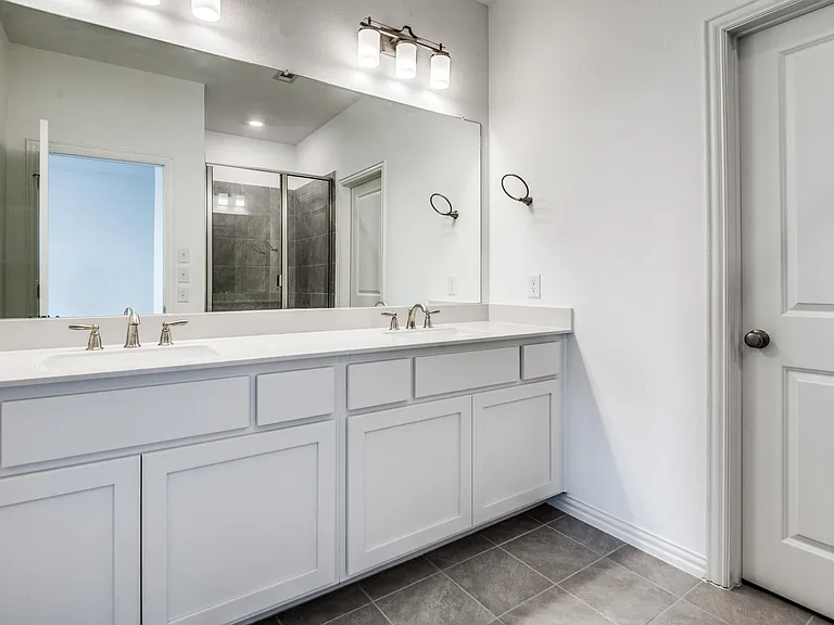 6205 Queens Path — Photo 22