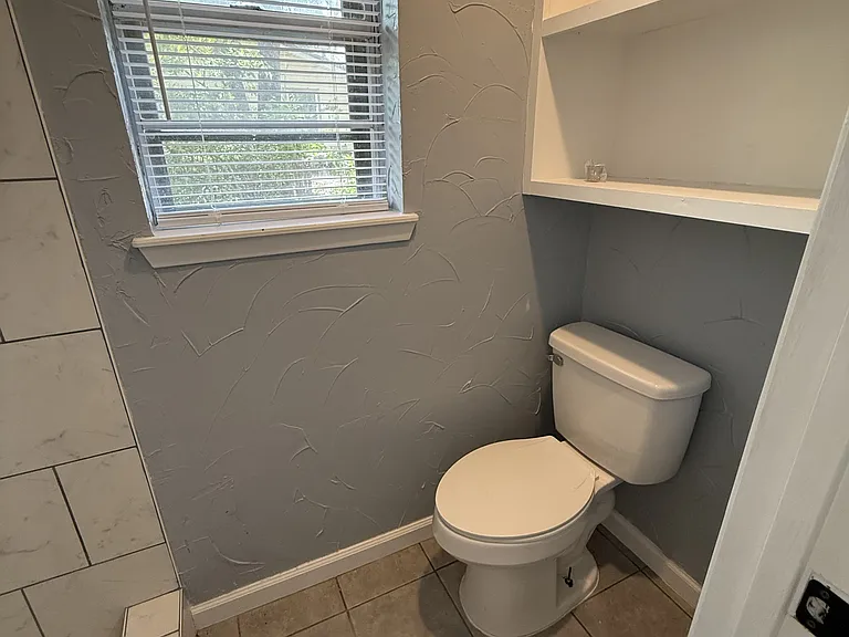 940 W State Highway 243 — Photo 14