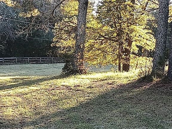 5th image of 810 Nix Rd