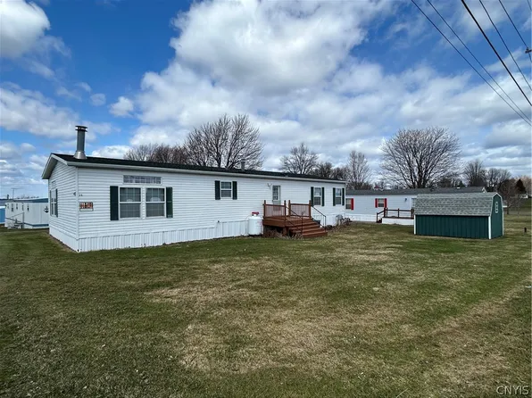 32877 State Route 12e, Cape Vincent, NY 13618