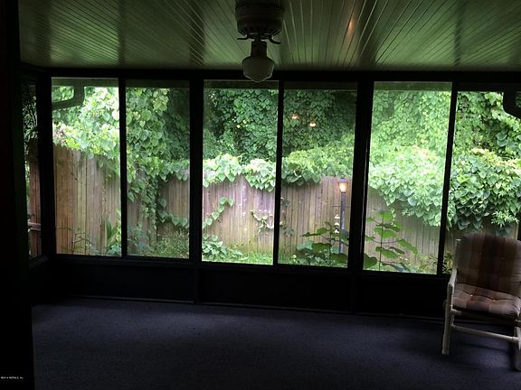 3rd image of 8249 Lake Woodbourne Dr E