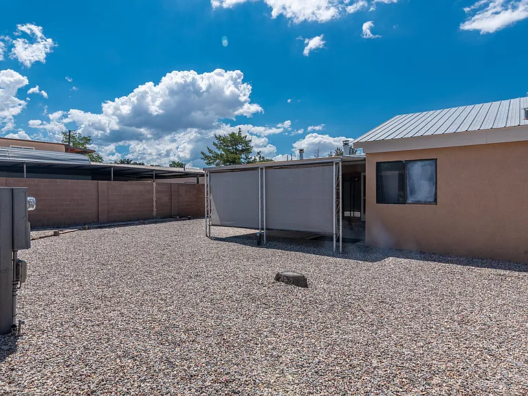 6517 San Francisco Rd NE — Photo 44
