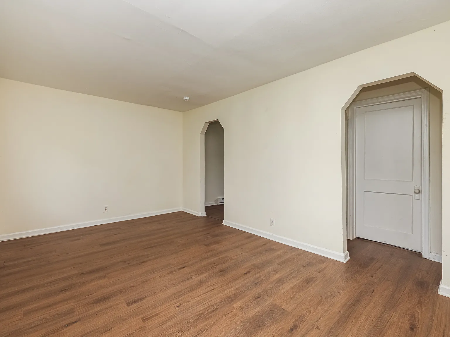 132 Burgess Avenue - 1 — Photo 3