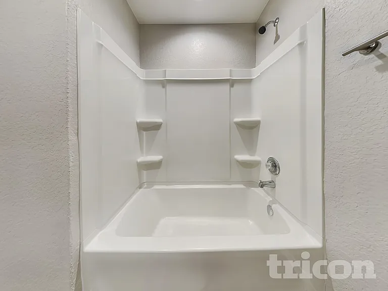 1016 Adler Way — Photo 16