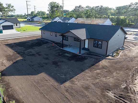 4th image of 1421 Waldenberger ROAD