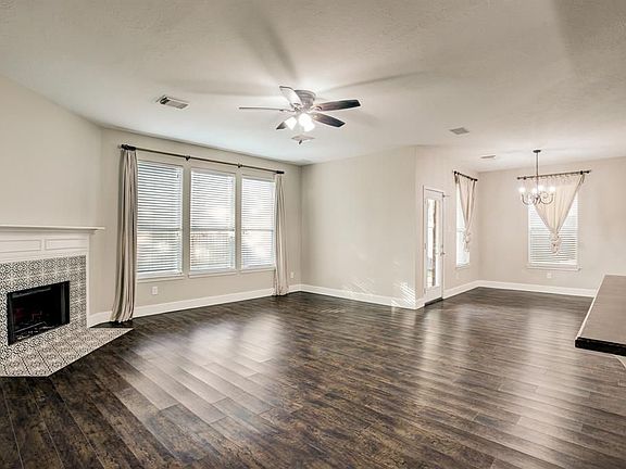 5th image of 5120 Rainflower Cir N