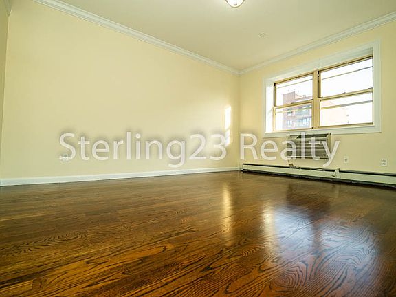 5th image of 2312 31st Dr APT 4R