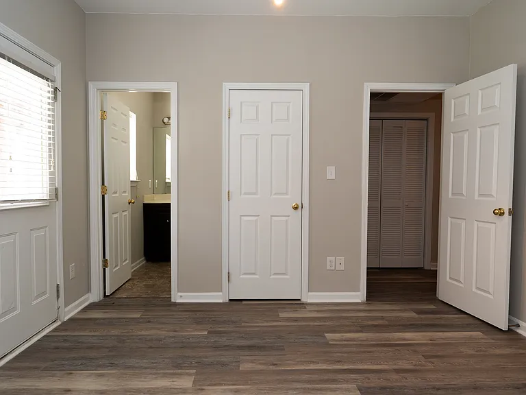 14136 Winford Ln — Photo 5