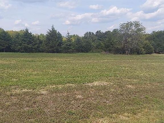 4th image of 30402 Woodland Dr