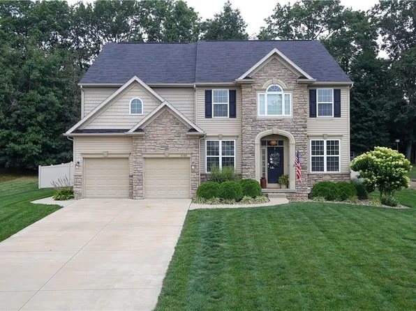 2160 Hunting Valley Ln, Streetsboro, OH 44241