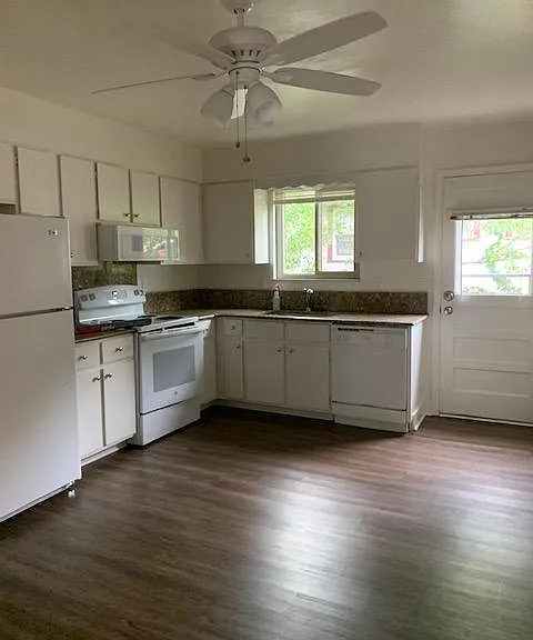 1519 W Mountain Ave — Photo 6