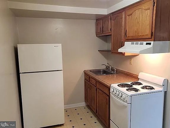 4th image of 214 S Parke St #A