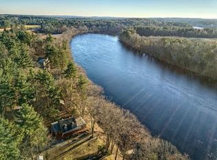 29 Phalanx St, Tyngsboro, MA 01879