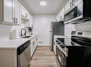40325 Plymouth Rd APT 204, Plymouth, MI 48170