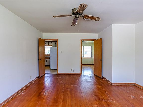 3rd image of 1707 Jane Dr