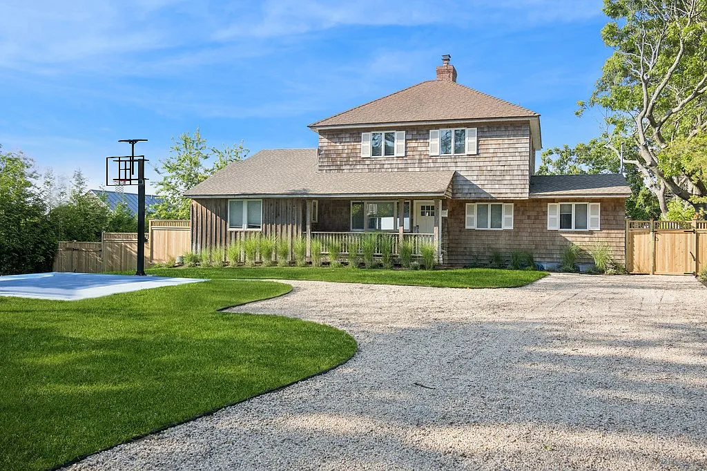 Recently Renovated Waterfront - Waterside Pool, Hot Tub, B-Ball. — Photo 2