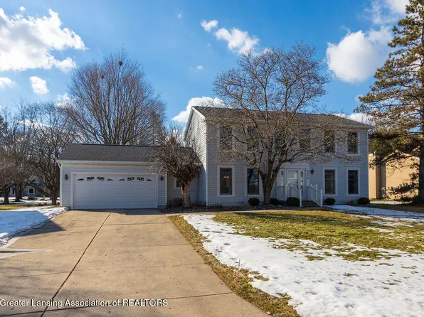 3579 E Hiawatha Dr, Okemos, MI 48864