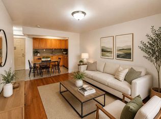 35-06 Leavitt St #4F, Flushing, NY 11354