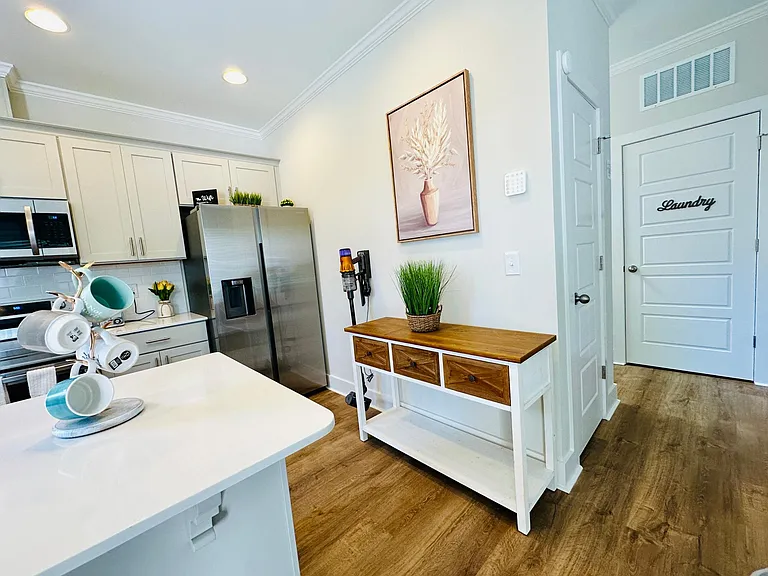 1002 Linwood Ave — Photo 14