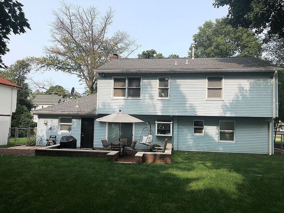 2nd image of 44 Lahiere Ave