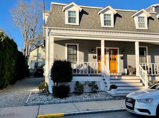 24 Webster St, Newport, RI 02840