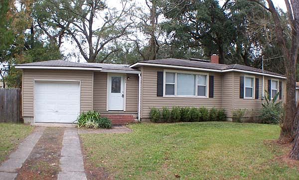 1st image of 3533 Pinecrest St