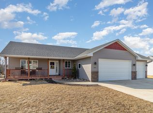 2205 Hope Ave, Lester Prairie, MN 55354