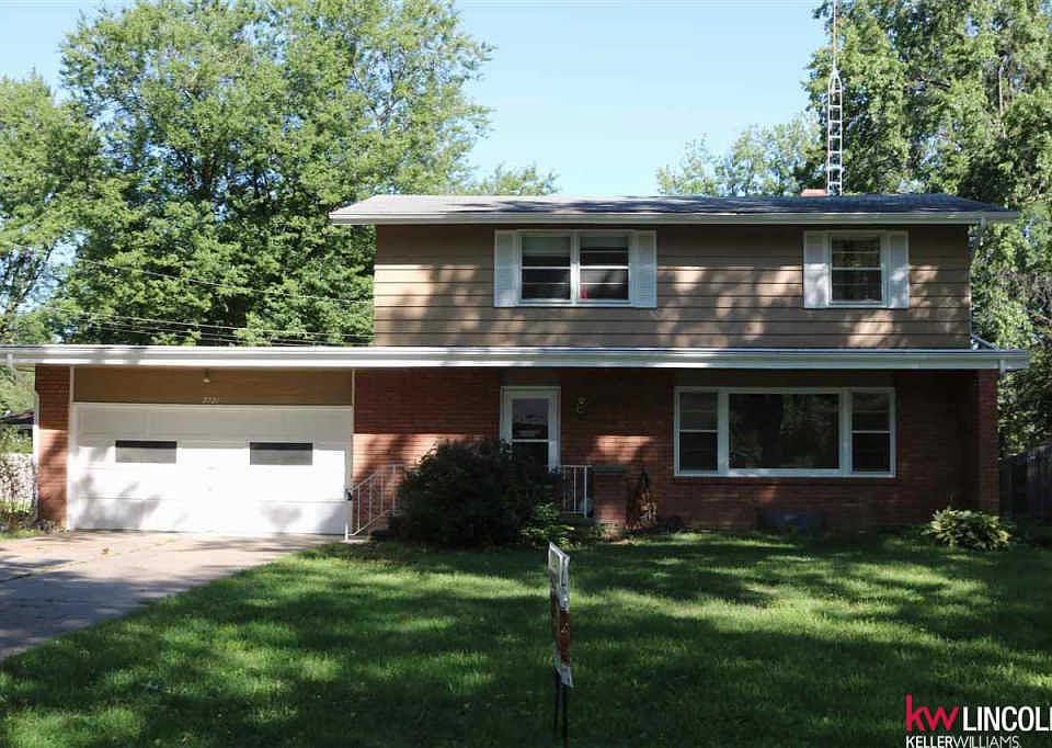 1st image of 2721 Anderson Dr