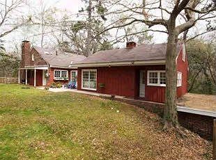 2nd image of 2933 N Meridian Rd