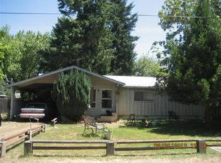 307 S Kerby Ave, Cave Junction, OR 97523