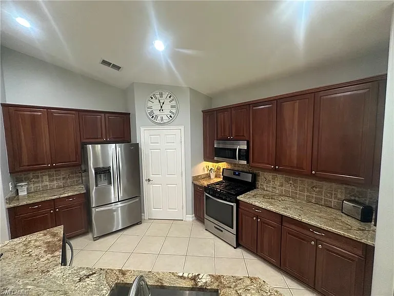 2004 Tarpon Bay Dr N #201 — Photo 14