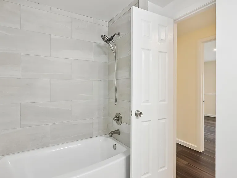 18257 Smoke House Ct — Photo 14