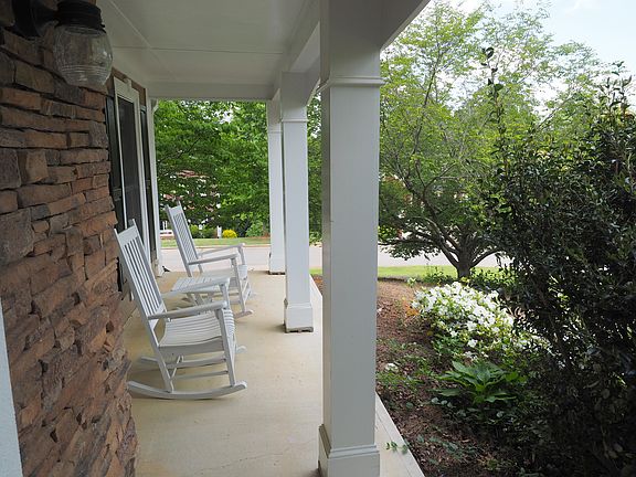 Enjoy nature and neighbors