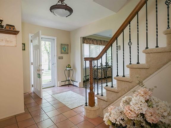 2nd image of 89 Joyce Ln