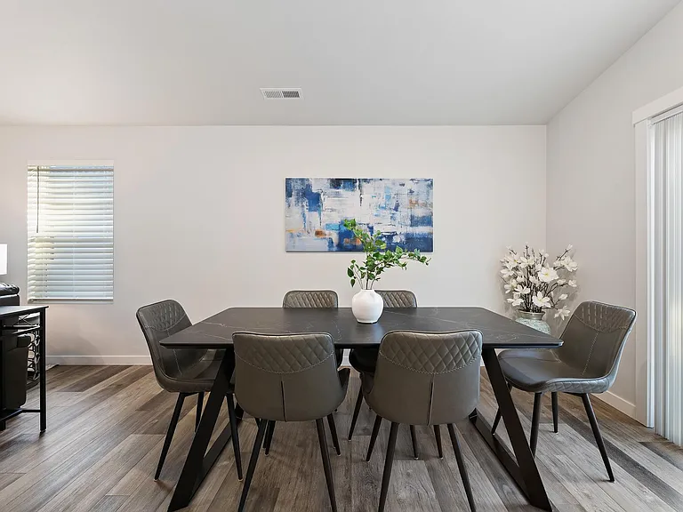 3917 N Amberwood Ave — Photo 10