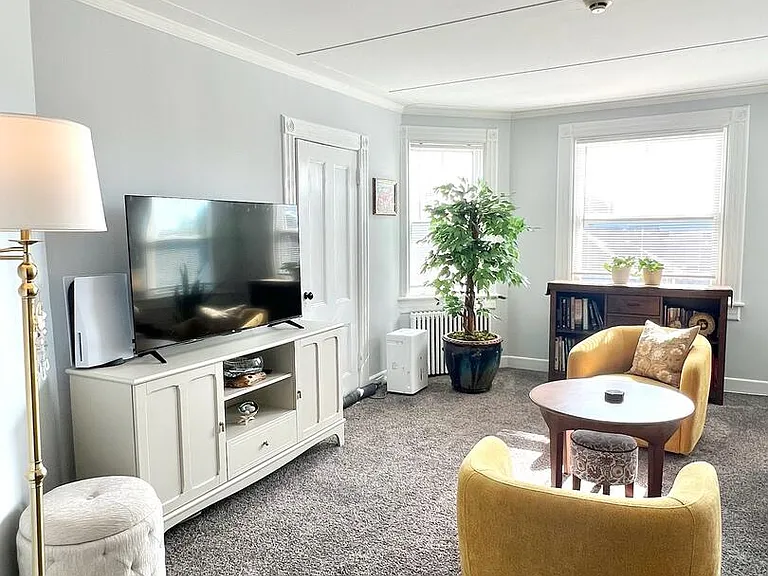 172 Main St #1 — Photo 9