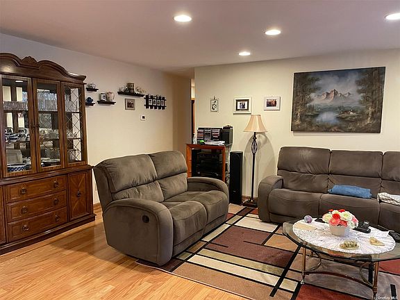 3rd image of 366 Clubhouse Ct #366
