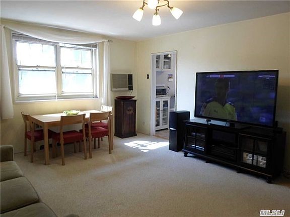 5th image of 24905 61st Ave