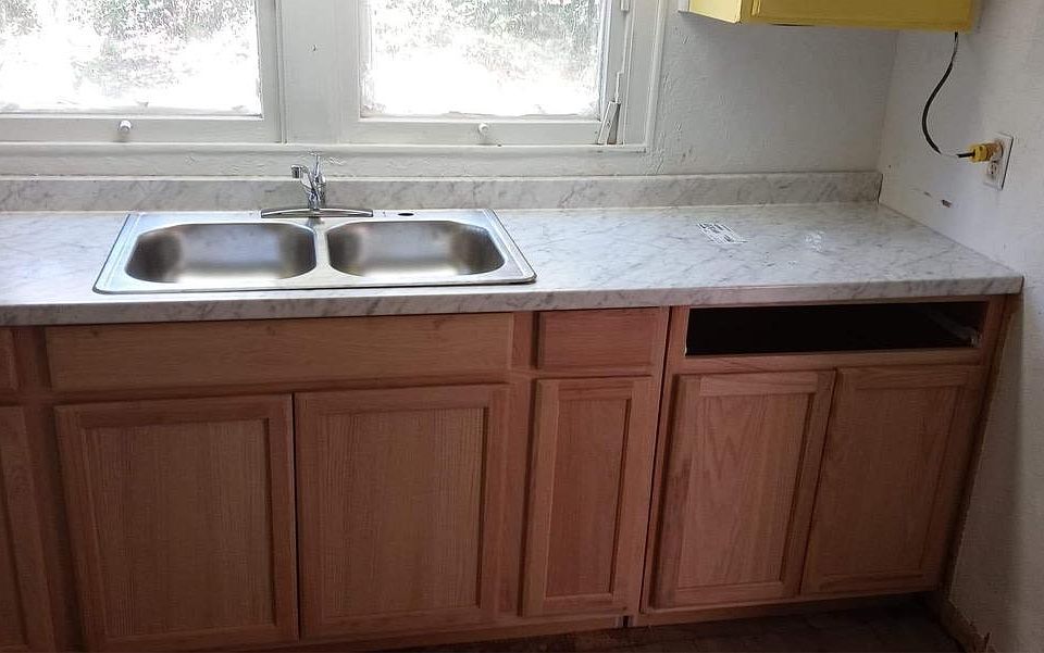 2nd image of 548 SW 351st Hwy
