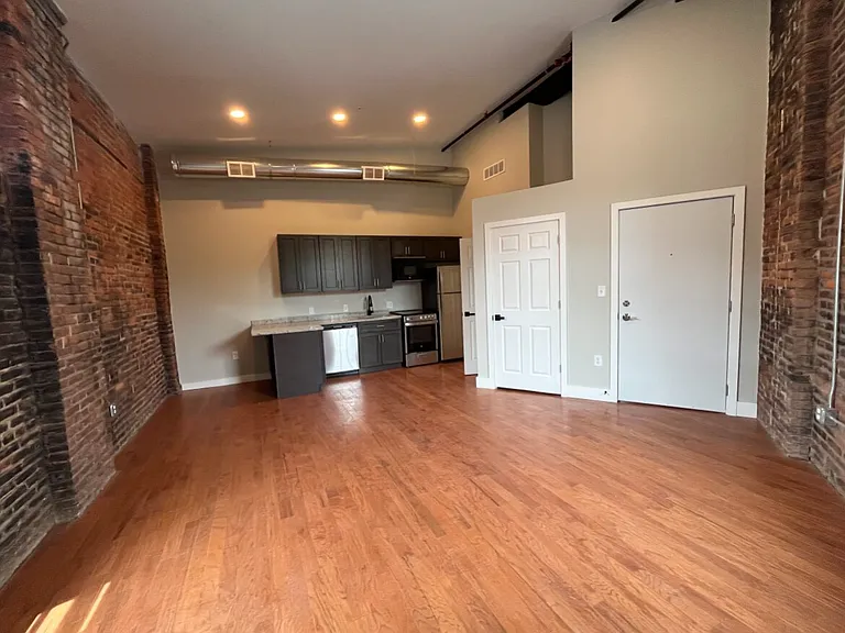 Prince Street Lofts — Photo 42