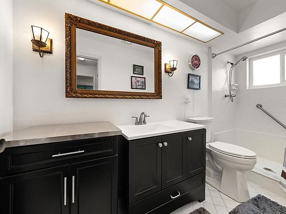2nd image of 1651 S LAKE AVENUE #3