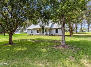 32 Hidden Hills Rd, Arnaudville, LA 70512