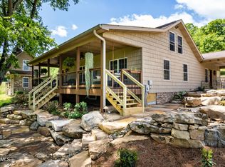 4038 Payne Hollow Rd, Walland, TN 37886