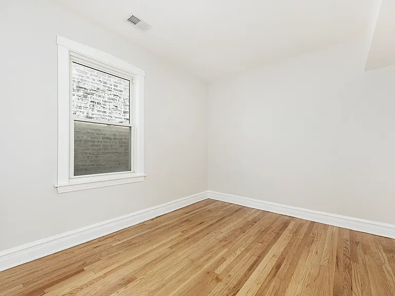 4819 W Barry Ave #2 — Photo 6