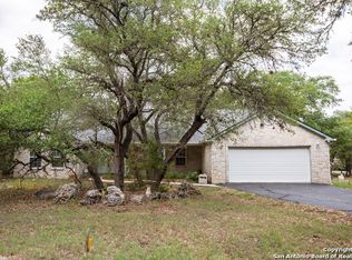 104 River Forest Dr, Boerne, TX 78006