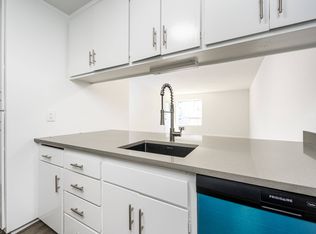 1021 24th St APT 5B, Bellingham, WA 98225
